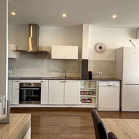 Roca Fornells, Planta Baja Con Maravilloso Patio F96 3*